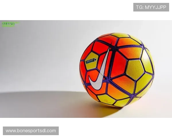 意甲各队比赛服样式及配色设计风格对比